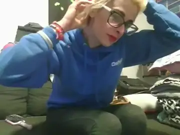 Stripchat Live Porn of watermellonpussy