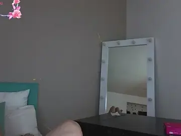 Stripchat Live Sex Cam of L1ittle_kitty_