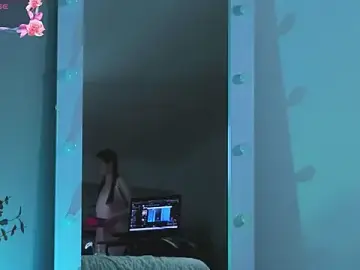 Stripchat Sex Cam of L1ittle_kitty_