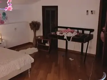 Stripchat Free Porn Cam of L1ittle_kitty_