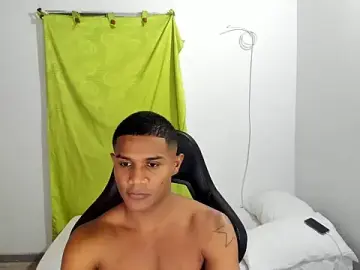 Stripchat Live Sex Cam of corzoethan