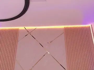 Stripchat Live Sex Cam of naia_blessed