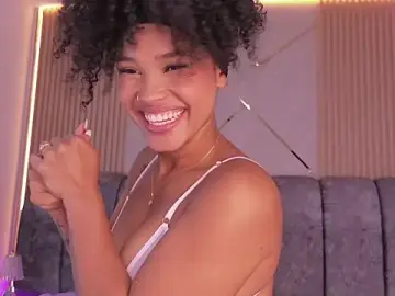 Stripchat Free Live Porn of naia_blessed
