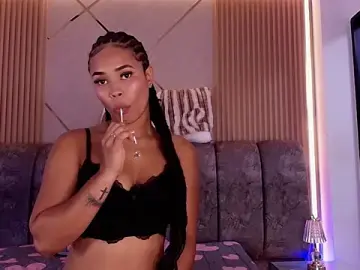 Stripchat Live Sex Cam of naia_blessed