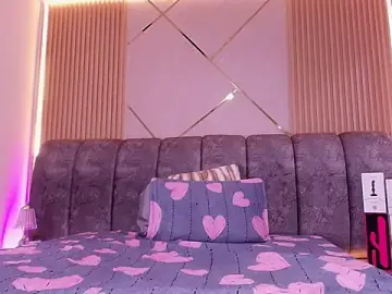 Stripchat Free Porn Cam of naia_blessed