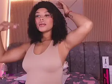 Stripchat Free Live Porn of naia_blessed