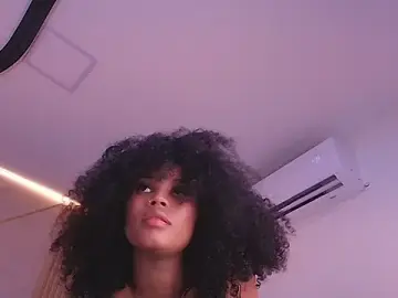 Stripchat Sex Cam of naia_blessed