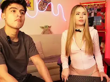 Stripchat Live Sex Cam of tommy_and_sophie