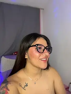 Stripchat Watch Live Sex Cams of Linda_Bellucci