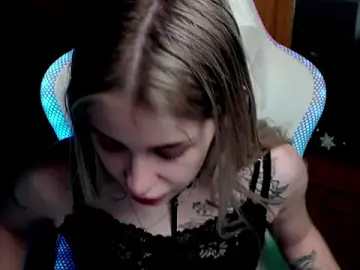 Stripchat Free Live Porn of ho1yho1e