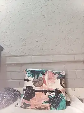 Stripchat Live Sex Cam of Sweethoneypot25