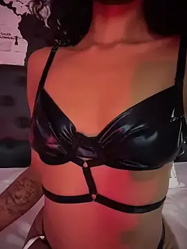 Stripchat Live Sex Cam of SweetCheeksXXX