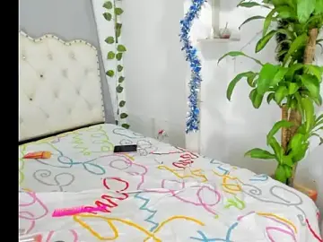 Stripchat Live Sex Cam of khalyn_jenner