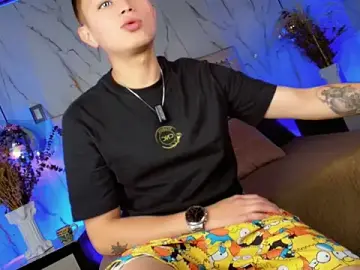 Stripchat Sex Cam of Tim_wolf