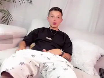 Stripchat Free Porn Cam of Tim_wolf