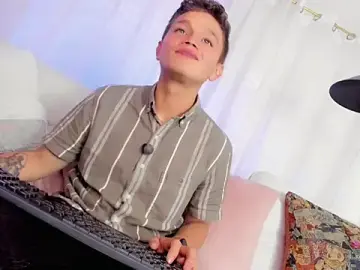 Stripchat Nude Webcam of Tim_wolf