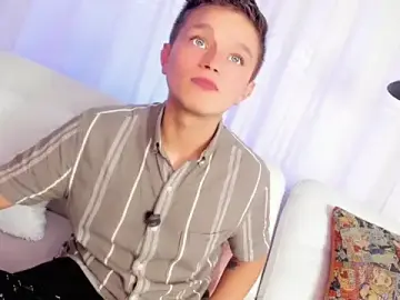 Stripchat Free Porn Cam of Tim_wolf