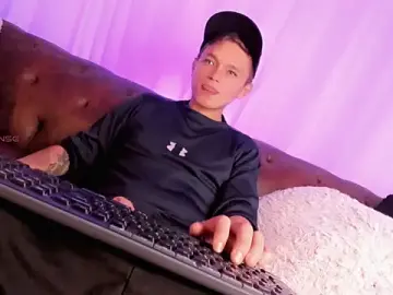 Stripchat Free Porn Cam of Tim_wolf