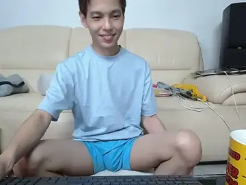 Stripchat Watch Live Sex Cams of andrewooi