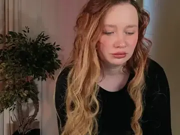 Stripchat Live Sex Cam of carolina_elf