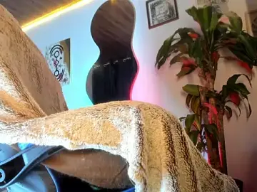 Stripchat Live Sex of LatinMilk_