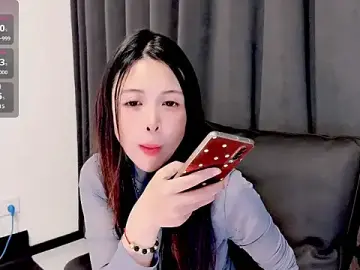 Stripchat Sex Cam of candy-yiyi