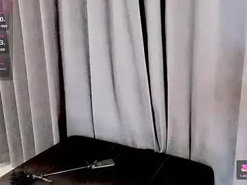 Stripchat Live Sex Cam of candy-yiyi