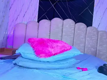 Stripchat Sex Cam of violett_lo