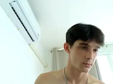 Stripchat Live Porn of Aaron_Boom