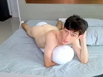 Stripchat Free Live Porn of Aaron_Boom