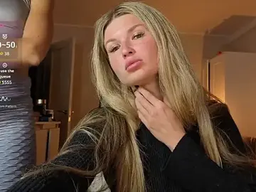 Stripchat Adult Webcam of AngelMiaM