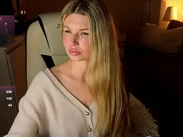 Stripchat Free Live Porn of AngelMiaM