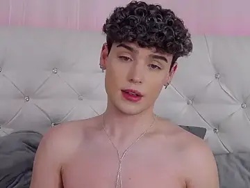 Stripchat Sex Cam of RobbyCharming