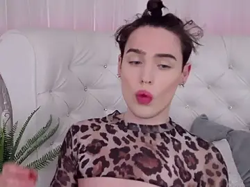 Stripchat Sex Cam of RobbyCharming