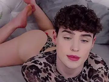 Stripchat Free Live Porn of RobbyCharming