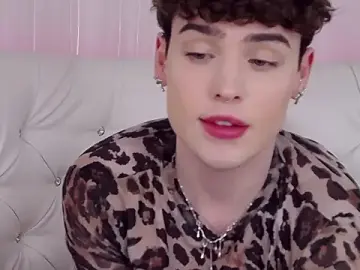 Stripchat Watch Live Sex Cams of RobbyCharming