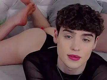 Stripchat Free Porn Cam of RobbyCharming