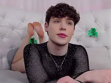 Stripchat Free Live Porn of RobbyCharming