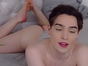 Stripchat Watch Live Sex Cams of RobbyCharming