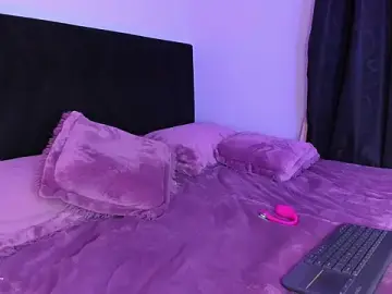 Stripchat Free Porn Cam of _shantal_smith