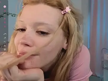 Stripchat Live Sex Cam of boobsybootie