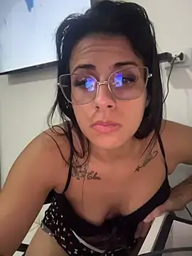 Stripchat Live Sex Cam of Agatha_lindinha