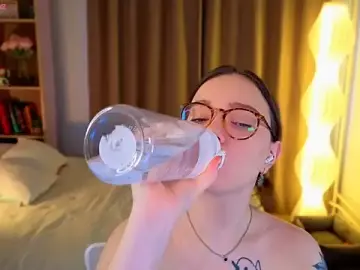 Stripchat Best live sex cam show of MilenaSaint