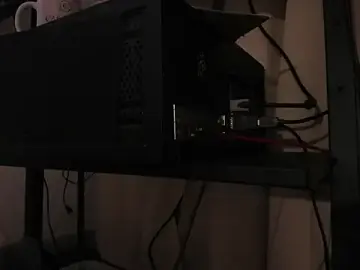 Stripchat Sex Cam of Swt_skinny_