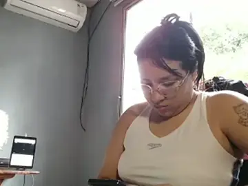 Stripchat Sex Cam of DanelyLopez