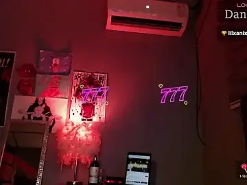 Stripchat Adult Webcams of DanelyLopez