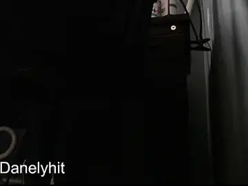 Stripchat Sex Cam of Danelyhit
