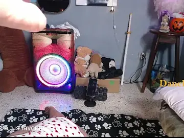 Stripchat Live Sex Cam of Danelyhit