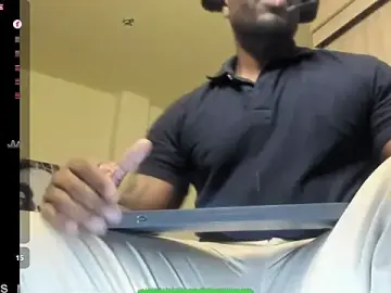 Stripchat Watch Live Sex Cams of thomas_santtos1
