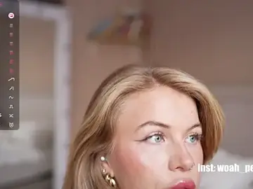 Stripchat Free Porn Cam of KristinaMoon